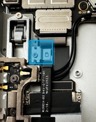 Screenshot that shows SIM FPC seated and bracket aligned for screw installation.