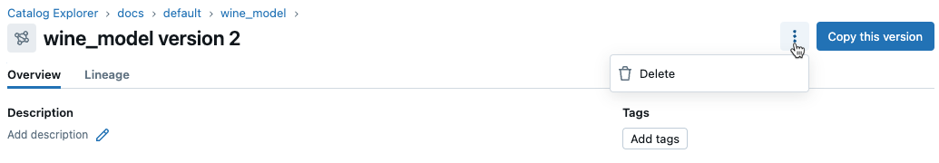 menu à trois points de la page de version du modèle avec l’option supprimer