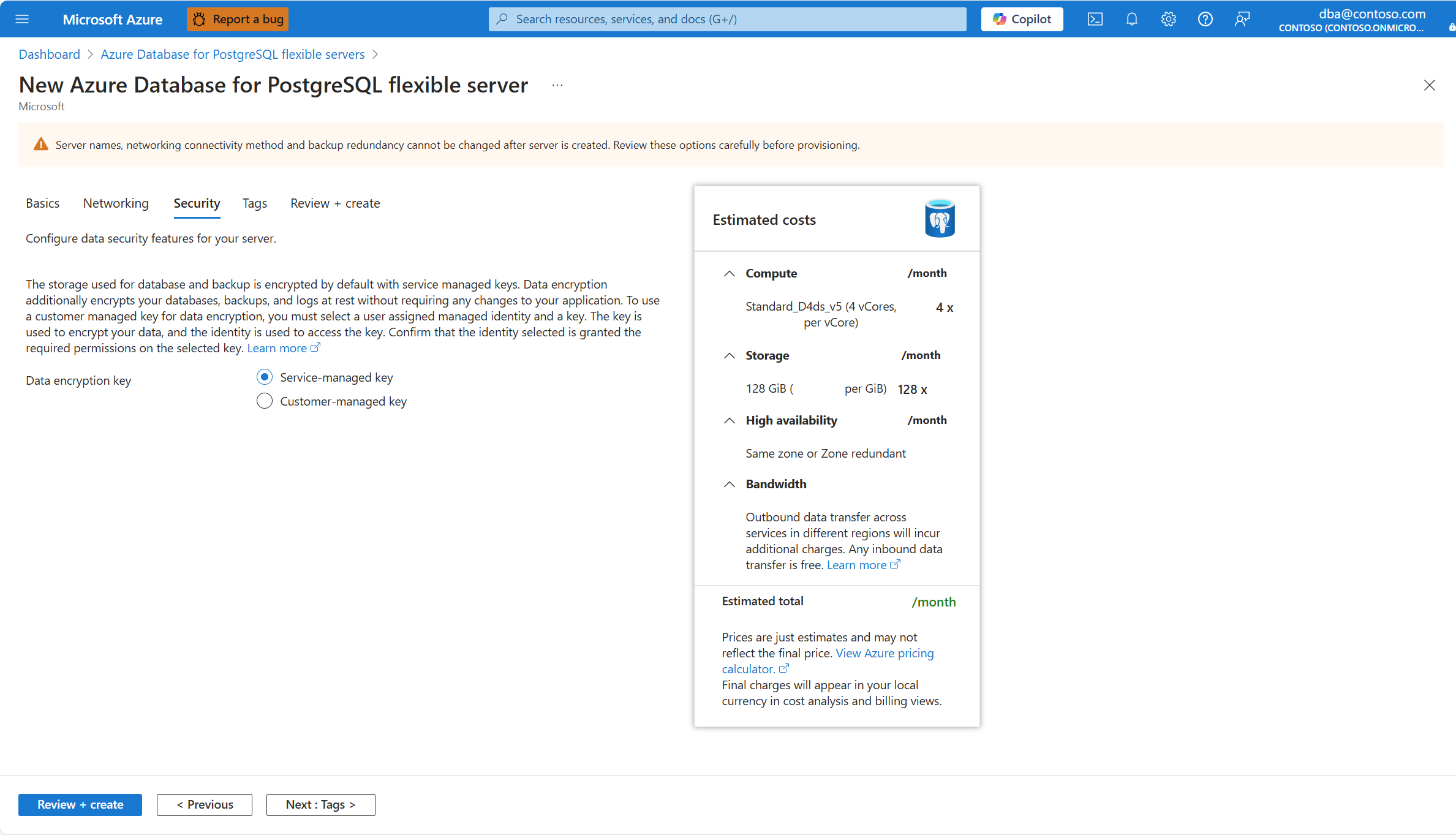 新しいインスタンスを作成するための新しい Azure Database for PostgreSQL ウィザードの [セキュリティ] タブの [次へ: タグ] ボタンが強調表示されているスクリーンショット。
