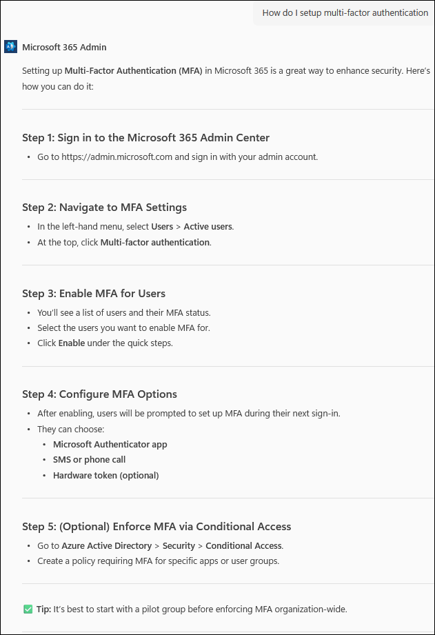 Zrzut ekranu: polecenie funkcji Copilot i strona odpowiedzi przedstawiająca pytanie: Jak mogę skonfigurować uwierzytelnianie wieloskładnikowe?