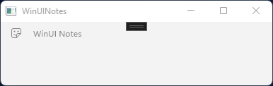A janela vazia do aplicativo WinUI Notes com a barra de título do sistema e a barra de título personalizada sendo exibidas.
