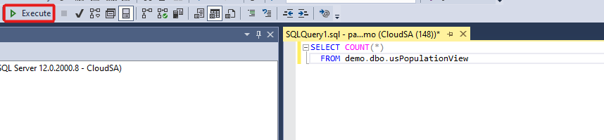 Captura de tela do botão Executar para executar a consulta do pool SQL sem servidor.