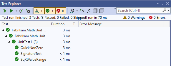 测试资源管理器的屏幕截图，其中包含三个通过的测试。