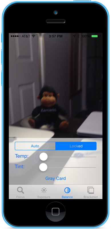 拖动“色温”和“色调”滑块以手动调整白平衡