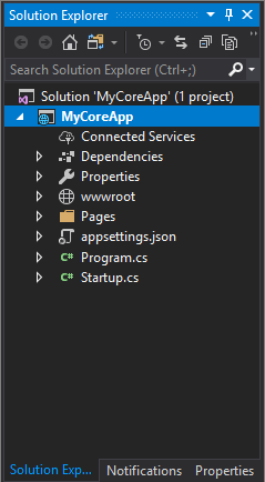屏幕截图显示 Visual Studio 解决方案资源管理器中选择的 MyCoreApp 项目。